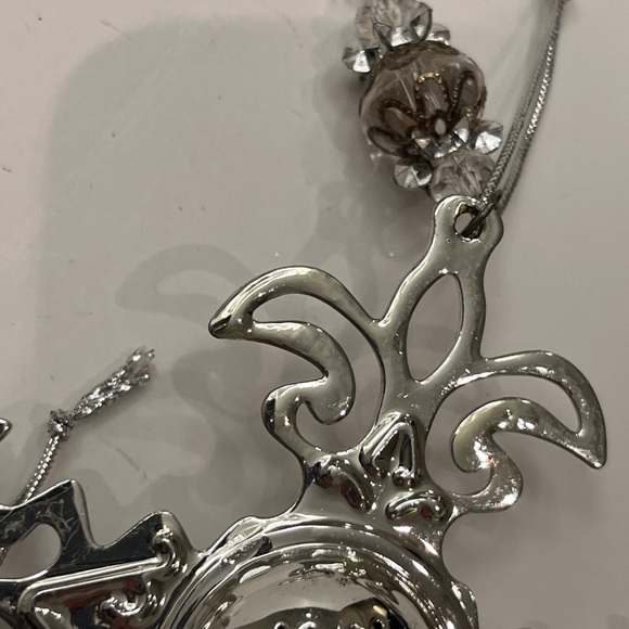 SEASONS of Cannon Falls Inspiring Tradition Christmas Ornaments Silver Cross (5) - Picture 15 of 15